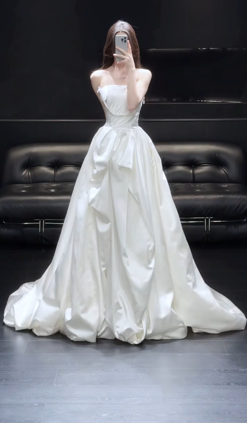 Chic White A-Line Satin Wedding Dress for Bride DP06632