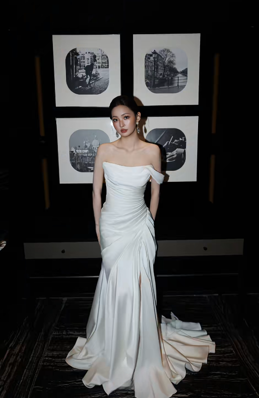 Chic White Sheath Satin Long Wedding Dress DP06780