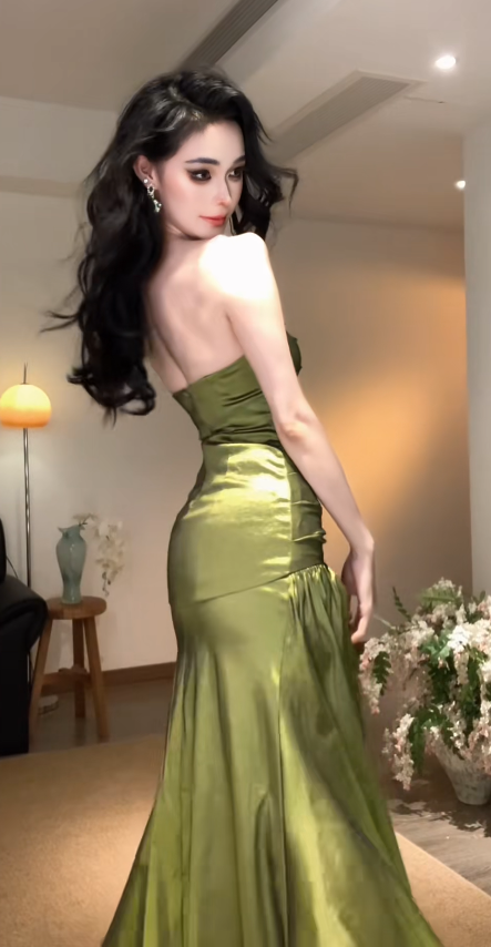 Elegant Green Prom Dress Sheath Satin Long Evening Dresss DP06790
