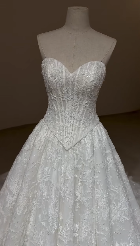 Chic White Bridal Gown A-Line Tulle Wedding Dress DP06843
