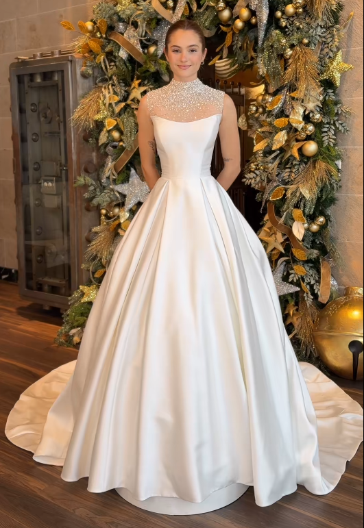 Simple A-Line Birdal Gown White Wedding Dress DP06877