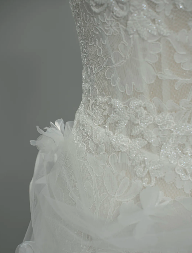 Glamours White Bridal Gown Lace Sheath Wedding Dress DP07060