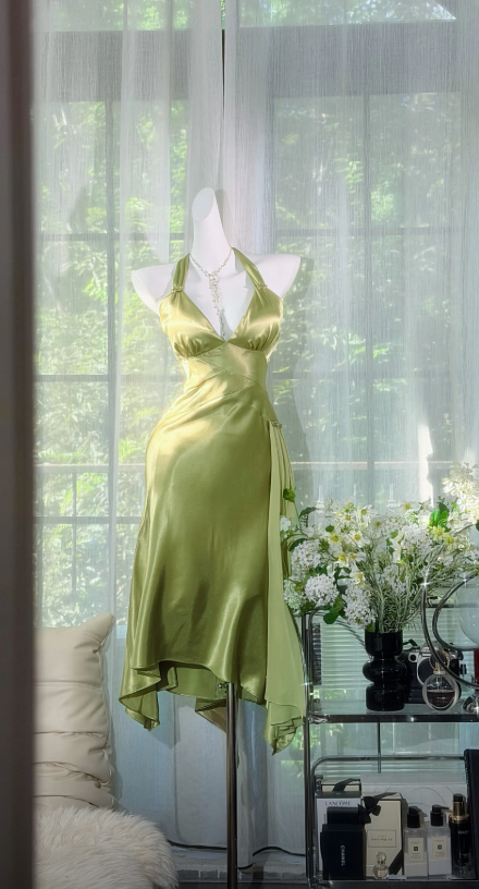 Chic Green Short Homecoming Dress Sheath Satin Birthday Dress DP07126