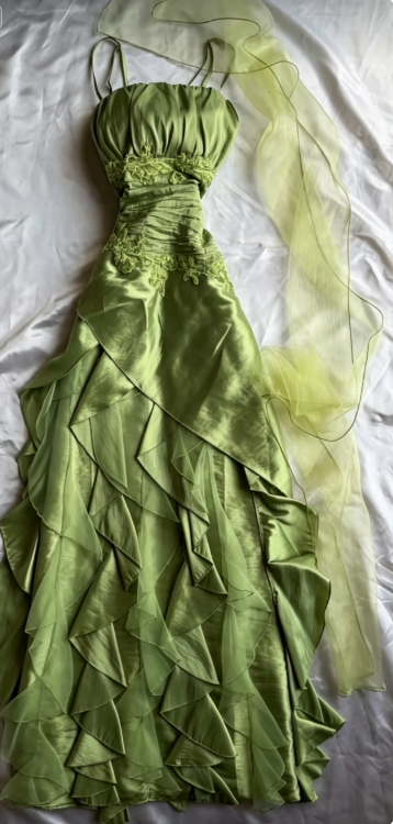 Chic Green Prom Dress Sheath Satin Long Evening Dress DP07333