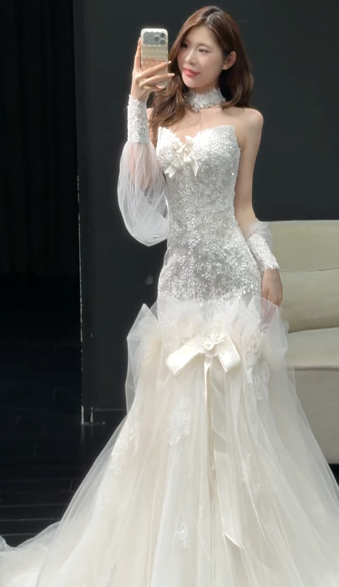 Simple Sheath White Wedding Dress Lace Bridal Gown DP07386