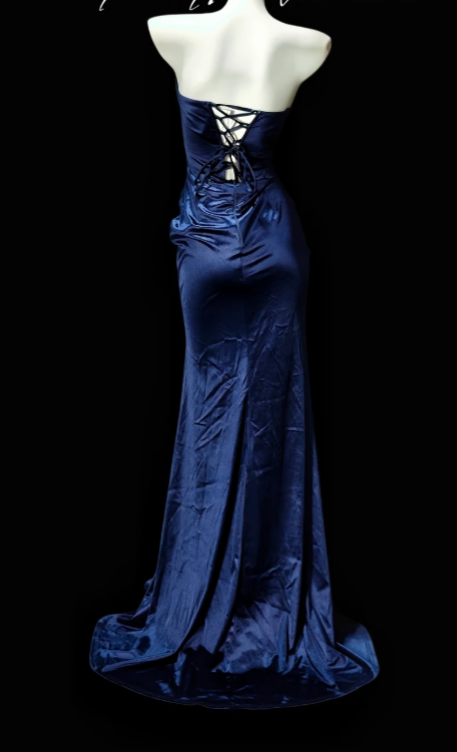 Schickes Etuikleid aus Satin, langes Abendkleid in Marineblau, Abschlussballkleid DP07390