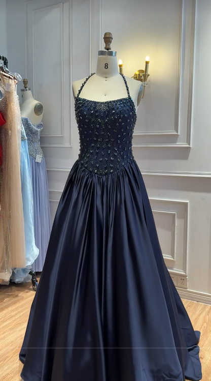 Robe de bal longue coupe trapèze en satin bleu marine DP07491