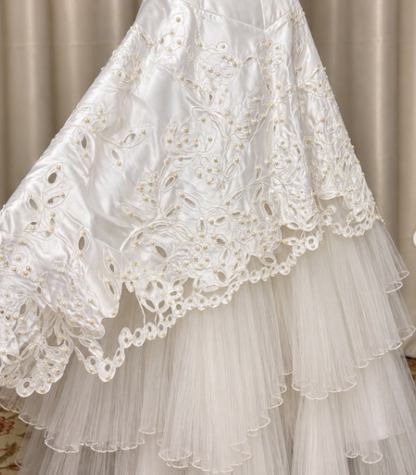 Elegant White A-Line Tulle Wedding Dress for Brides DP07616