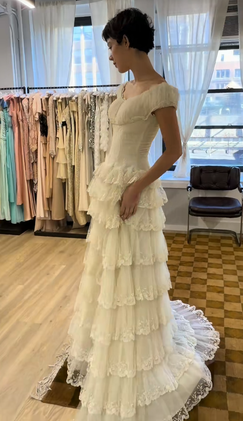 Classy White Bridal Dress A-Line Wedding Dress Tulle Bridal Gown DP07711