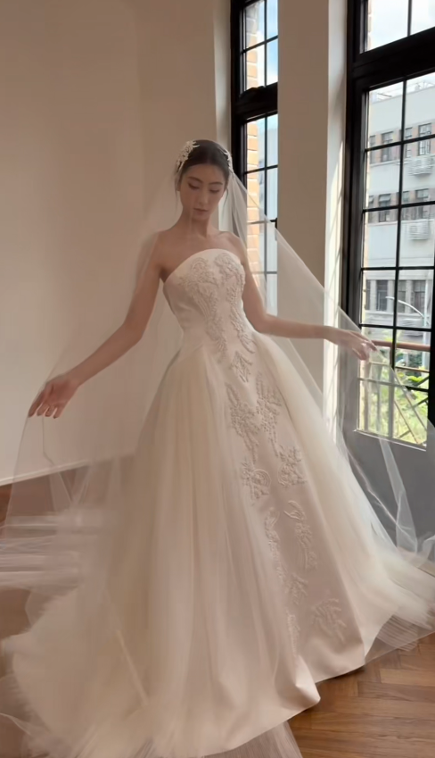 Gorgeous White Bridal Dress A-Line Satin Wedding Dress DP07786