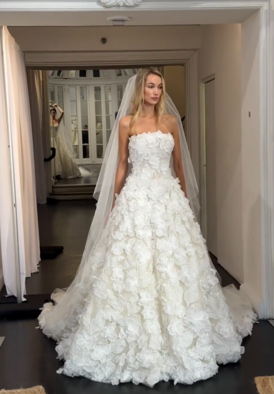 Eternal Strapless A-Line Wedding Dress White Appliques Tulle Bridal Dress DP07830