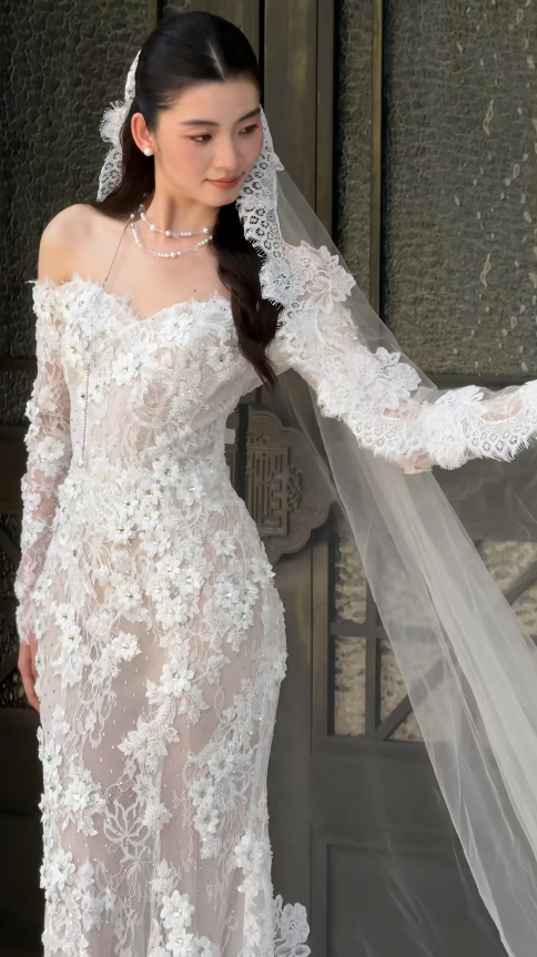 Eternal Off-shoulder Mermaid Wedding Dress White Lace Appliques Bridal Dress DP07842