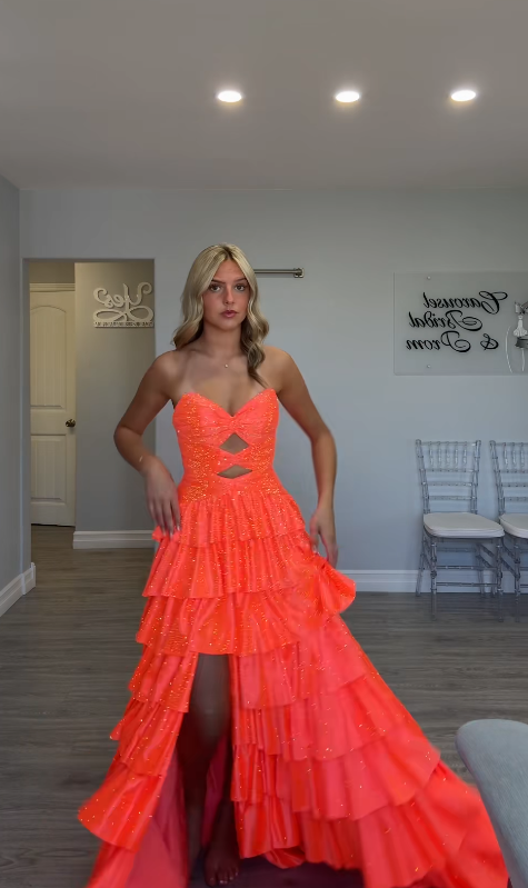 Süßes orangefarbenes A-Linien-Abendkleid aus Satin DP07970