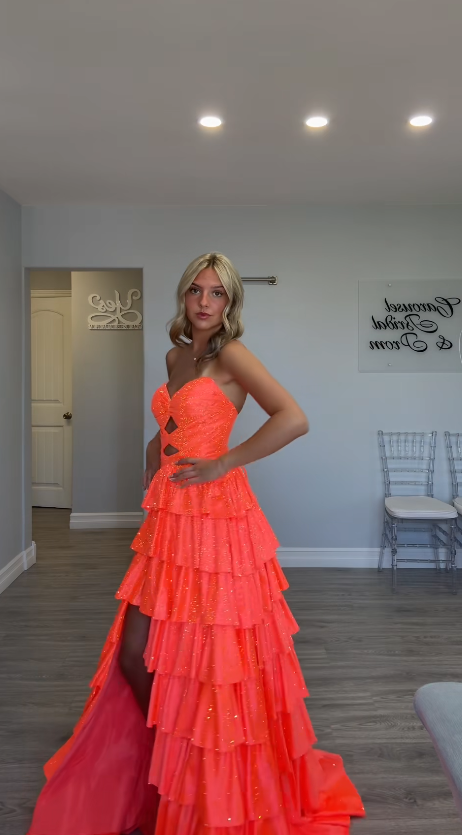 Süßes orangefarbenes A-Linien-Abendkleid aus Satin DP07970
