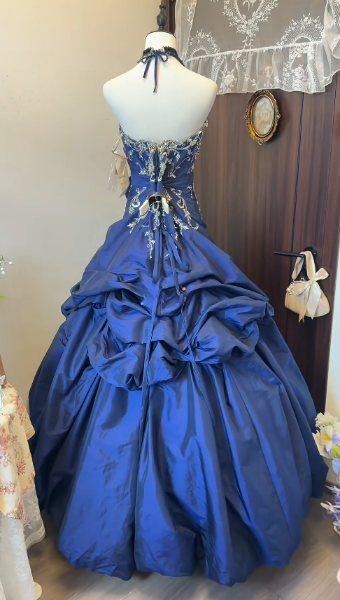 Chic Robe de Soir Longue Bustier Trapèze en Satin  Robe de Bal Bleue à Appliques DP08018