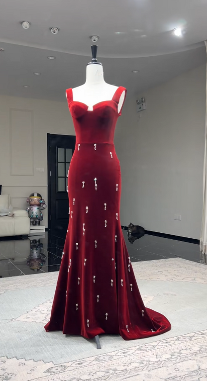 Robe de soirée longue fourreau en velours bordeaux chic à bretelles DP08019