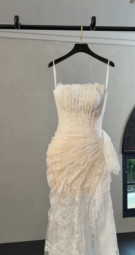 Chic White Wedding Dress Sheath Lace Bridal Gown DP08140
