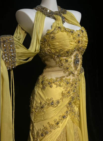 Schönes figurbetontes langes Abendkleid aus Chiffon mit Perlenbesatz, gelbes Ballkleid DP08152