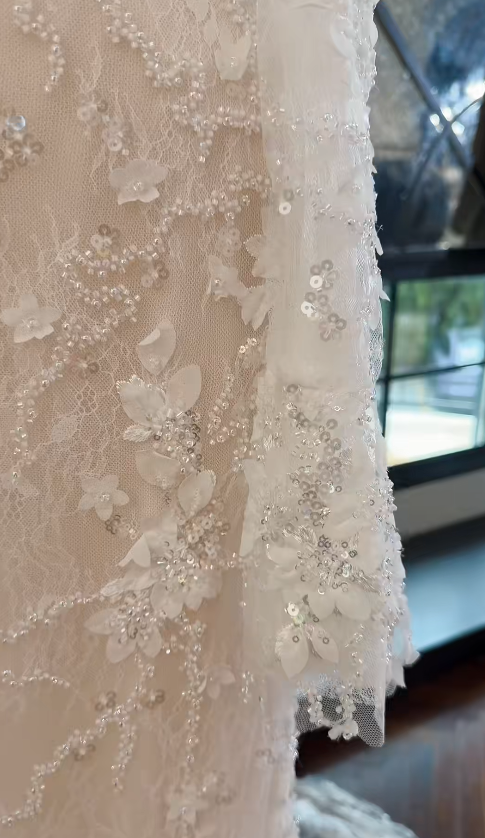 Timeless Sheath Wedding Dress Lace White Bridal Gown DP08177