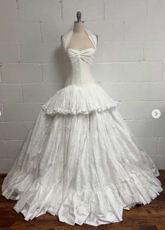 Simple White Bridal Gown A-Line Lace Long Wedding Dress DP08182