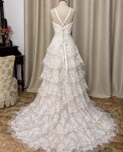Robe de mariée blanche simple en dentelle, coupe trapèze, longue DP08183