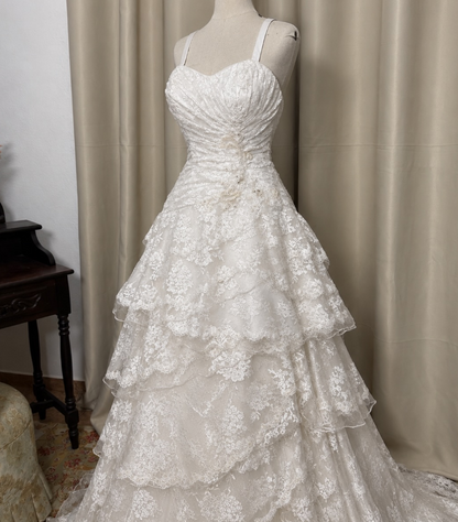 Robe de mariée blanche simple en dentelle, coupe trapèze, longue DP08183