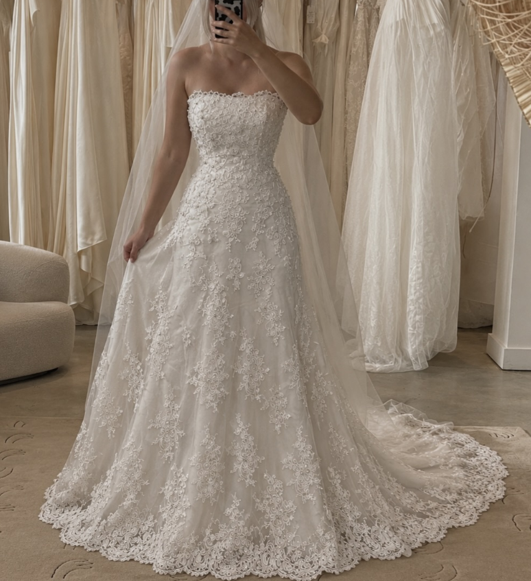 Simple White Bridal Gown Strapless A-Line Lace Long Wedding Dress DP08184