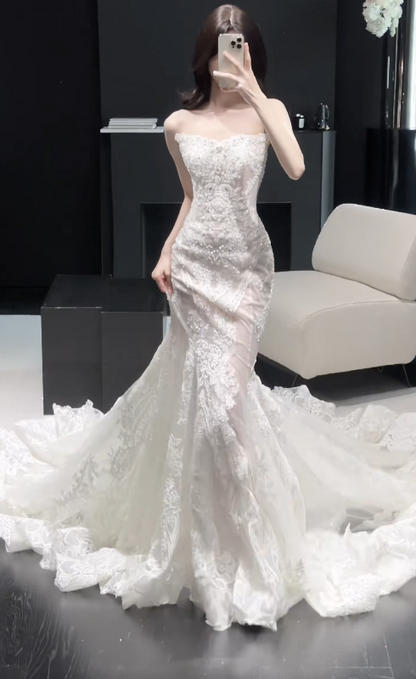 Schönes weißes Brautkleid, figurbetont, aus Spitze, mit Perlen, langes Hochzeitskleid DP08188