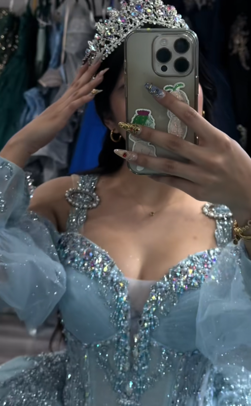 Gorgeous Blue Sweet 16 Dress Ball Gown Appliques Tulle Quinceanera Dress DP08246
