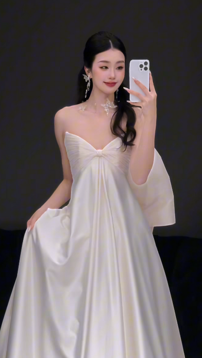 Robe de mariée blanche glamour en satin, coupe trapèze, longue DP08253