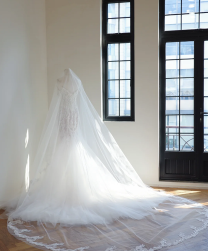Glam White Brautkleid Meerjungfrau-Stil mit Perlen und Tüll, langes Hochzeitskleid DP08255