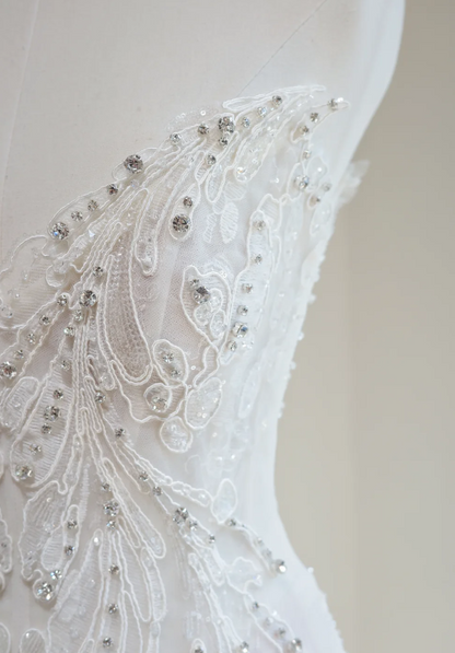 Glam White Brautkleid Meerjungfrau-Stil mit Perlen und Tüll, langes Hochzeitskleid DP08255