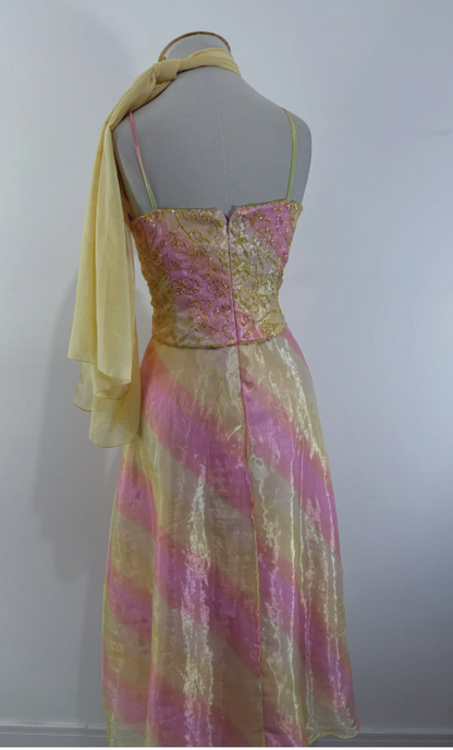 Niedliches gelbes kurzes Abendkleid, Etuikleid aus Chiffon, Geburtstagskleid DP08264
