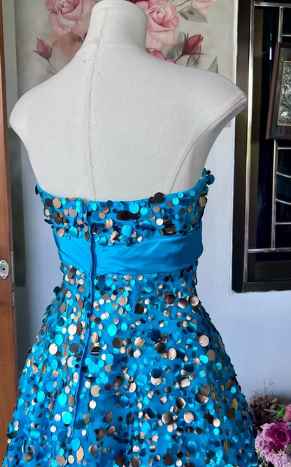 Jolie robe de bal courte bleue en satin à sequins, coupe trapèze, robe de fête d’anniversaire DP08272
