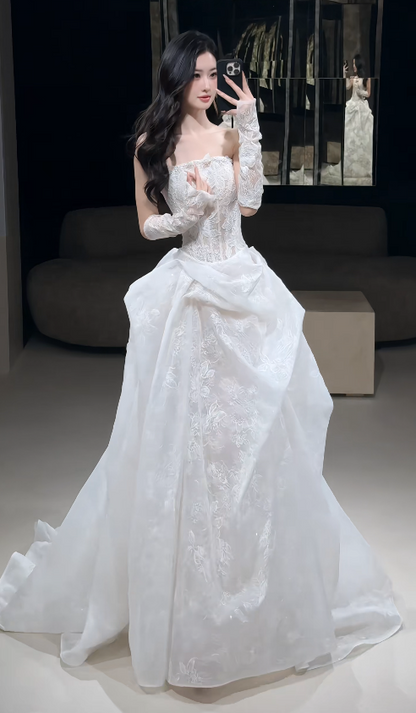 Robe de mariée longue blanche fourreau en dentelle glamour DP08302
