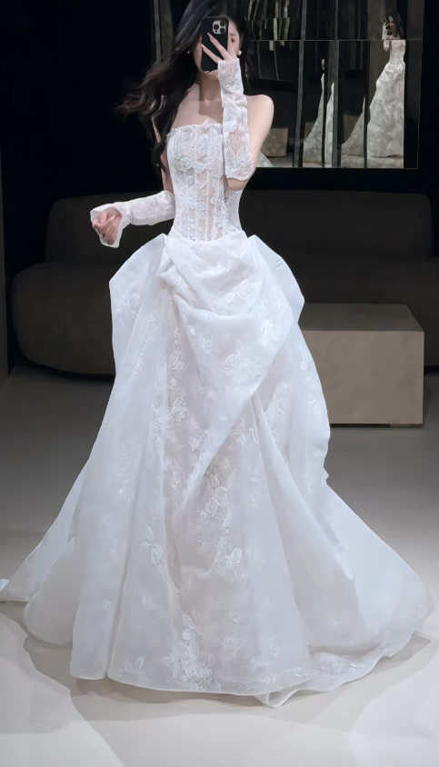 Robe de mariée longue blanche fourreau en dentelle glamour DP08302