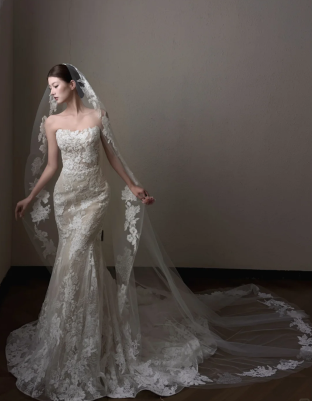 Glam Sheath Tulle Appliques Lace Long Wedding Dress White Bridal Gown DP08304
