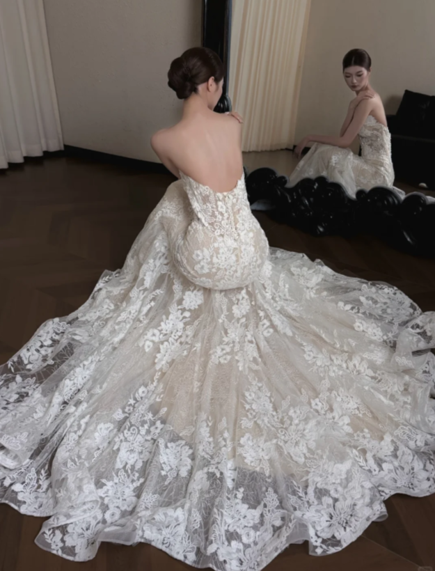 Glam Sheath Tulle Appliques Lace Long Wedding Dress White Bridal Gown DP08304