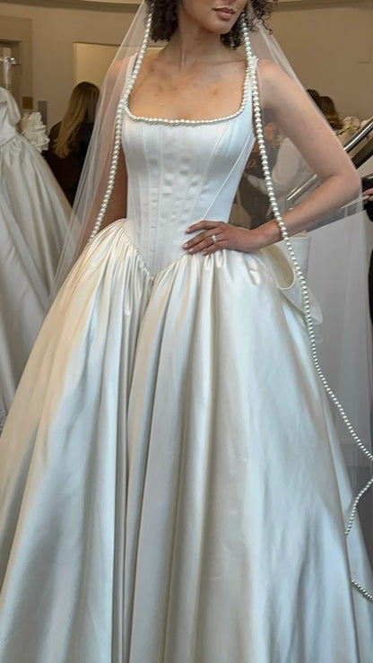 Classic Bridal Gown Ball Gown Square Neck Sleeveless Satin White Wedding Dresses Minimalist Bridal Gowns DH738
