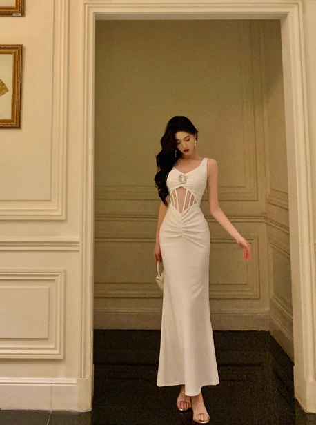 Elegantes weißes ärmelloses Meerjungfrauenkleid zum 21. Geburtstag Partykleid Geburtstags-Outfits Geburtstagskleid-Ideen für Frauen DP1285