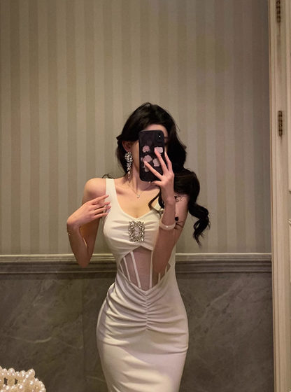 Elegantes weißes ärmelloses Meerjungfrauenkleid zum 21. Geburtstag Partykleid Geburtstags-Outfits Geburtstagskleid-Ideen für Frauen DP1285