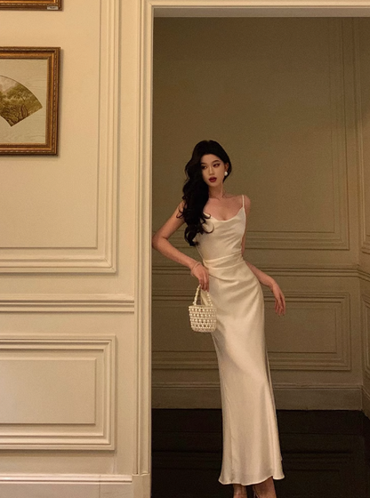 Elegantes Meerjungfrau-Satin-Elfenbein-ärmelloses Kleid zum 21. Geburtstag Partykleid Geburtstags-Outfits Geburtstagskleid-Ideen für Frauen DP1289