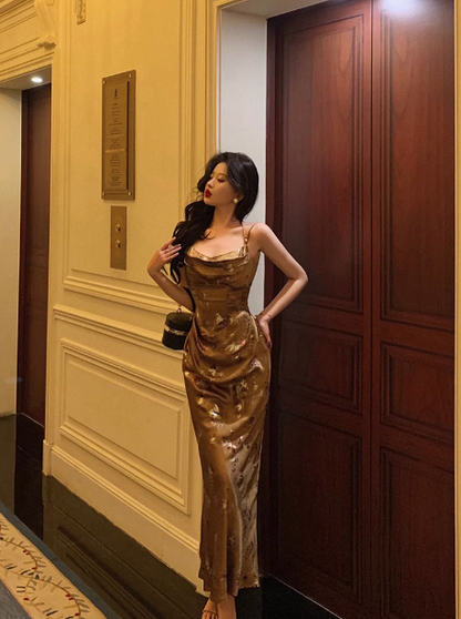 Edle Meerjungfrau Spaghettiträger Gold Satin Langes Kleid zum 18. Geburtstag Partykleid 21. Geburtstag Outfits Geburtstagskleid Ideen für Frauen DP1311