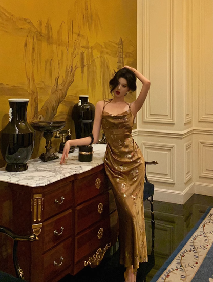 Edle Meerjungfrau Spaghettiträger Gold Satin Langes Kleid zum 18. Geburtstag Partykleid 21. Geburtstag Outfits Geburtstagskleid Ideen für Frauen DP1311