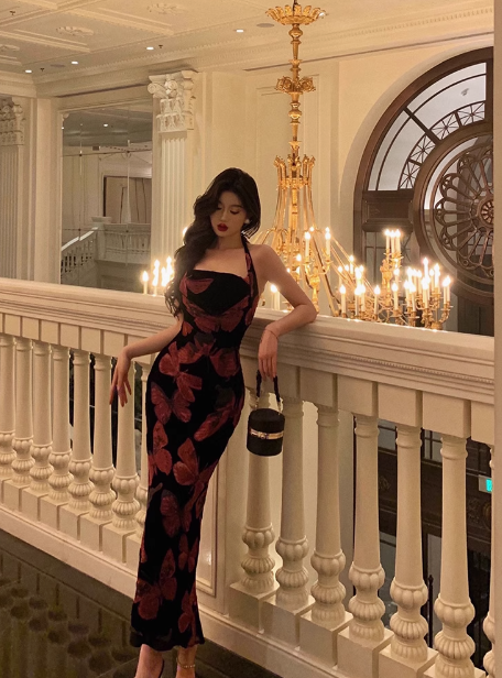 Edles Etuikleid in Rosa mit Neckholder, langes Kleid zum 18. Geburtstag, Partykleid zum 21. Geburtstag, Outfits für Geburtstagskleider für Frauen, DP1315