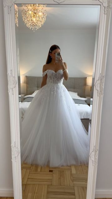 Ethereal Wedding Dress Ball Gown Off The Shoulder Tulle White Wedding Dresses Bridal Gowns DP1316