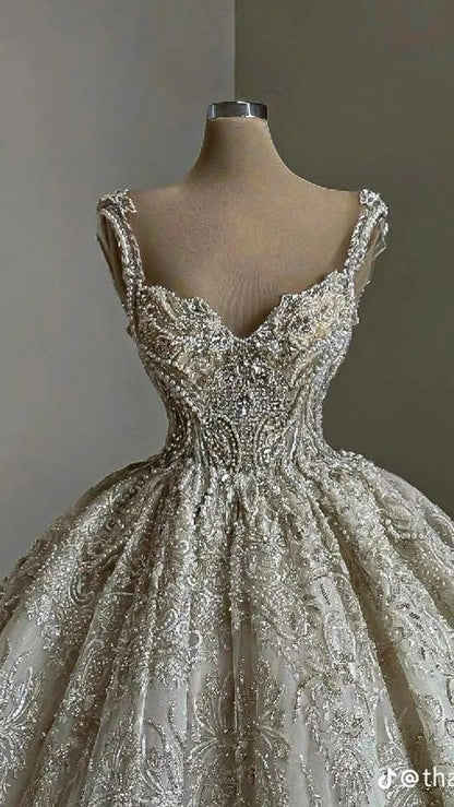 Classic Bridal Gown Ball Gown Spaghetti Straps Sequin White Wedding Dresses Minimalist Bridal Gowns DP1330