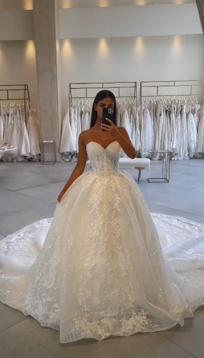 Klassisches Brautkleid Ballkleid Sweetheart Spitze Weiße Brautkleider Minimalistische Brautkleider DP1362