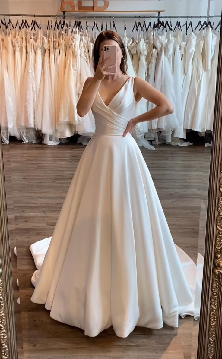 Simple Wedding Dress Ball Gown V Neck Satin White Wedding Dresses Bridal Gowns DP1369