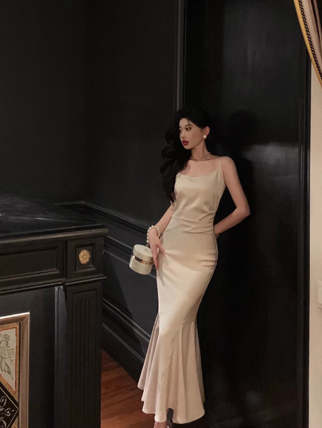 Robe sirène élégante à bretelles spaghetti en satin, longue, pour 18e anniversaire, tenue de fête pour 21e anniversaire, idées de robes d'anniversaire pour femmes, DP1382